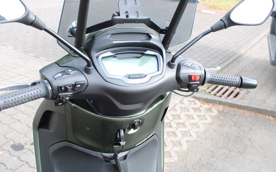 Gebrauchtmotorrad Piaggio Beverly 400 S - Bild 14