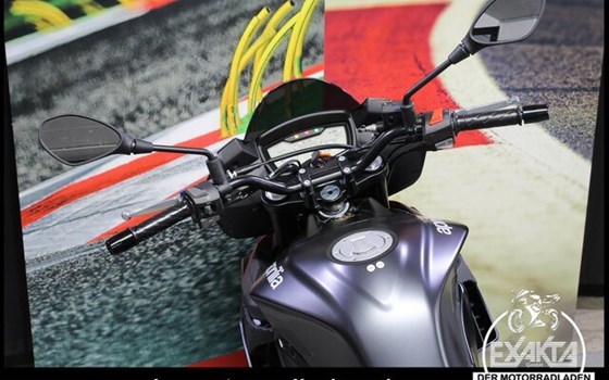 Gebrauchtmotorrad Aprilia Tuono 125 - Bild 11