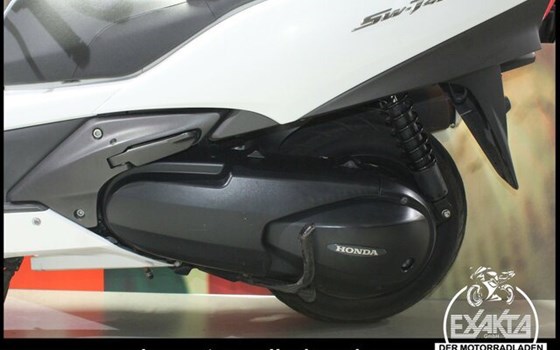Gebrauchtmotorrad Honda SW-T 400 - Bild 19