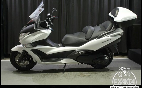 Gebrauchtmotorrad Honda SW-T 400 - Bild 2