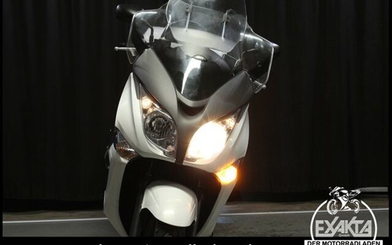 Gebrauchtmotorrad Honda SW-T 400 - Bild 28