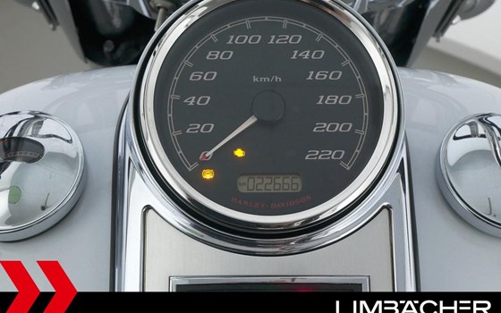 Gebrauchtmotorrad Harley-Davidson Road King Classic FLHRC - Bild 12