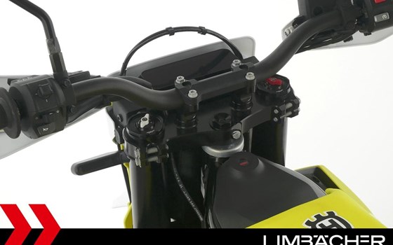 Gebrauchtmotorrad Husqvarna 701 Supermoto - Bild 12