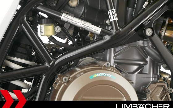 Gebrauchtmotorrad Husqvarna 701 Supermoto - Bild 14