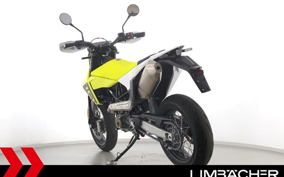 Gebrauchtmotorrad Husqvarna 701 Supermoto - Bild 7