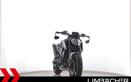 Gebrauchtmotorrad KTM 790 Duke L - Bild 11