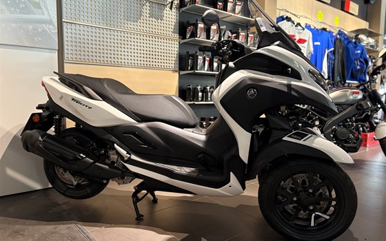Gebrauchtmotorrad Yamaha Tricity 300 Airbag - Bild 2