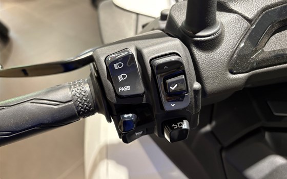 Gebrauchtmotorrad Yamaha Tricity 300 Airbag - Bild 7