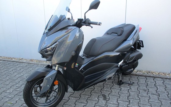 Gebrauchtmotorrad Yamaha XMAX 125 Tech MAX - Bild 2