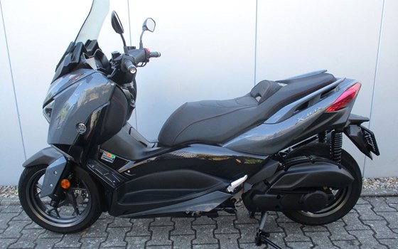 Gebrauchtmotorrad Yamaha XMAX 125 Tech MAX - Bild 4