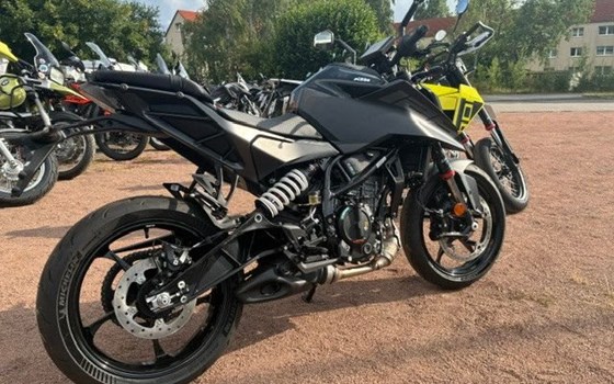 Gebrauchtmotorrad KTM 125 Duke - Bild 5