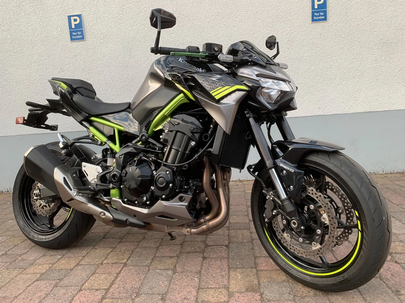 Kawasaki Z900