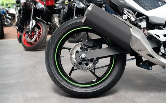 Neufahrzeug Kawasaki Z7 Hybrid - Bild 9
