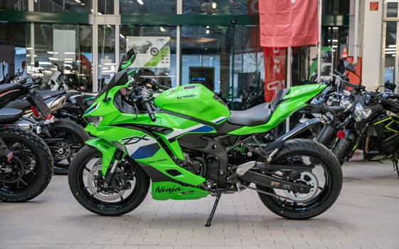 Neufahrzeug Kawasaki Ninja ZX-4RR - Bild 12