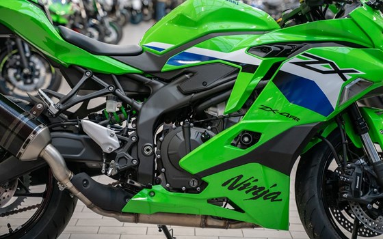 Neufahrzeug Kawasaki Ninja ZX-4RR - Bild 19