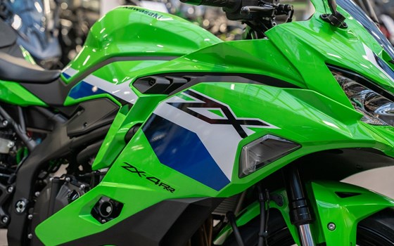 Neufahrzeug Kawasaki Ninja ZX-4RR - Bild 20