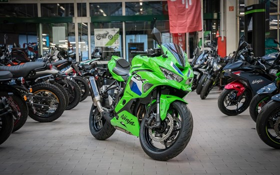 Neufahrzeug Kawasaki Ninja ZX-4RR - Bild 5