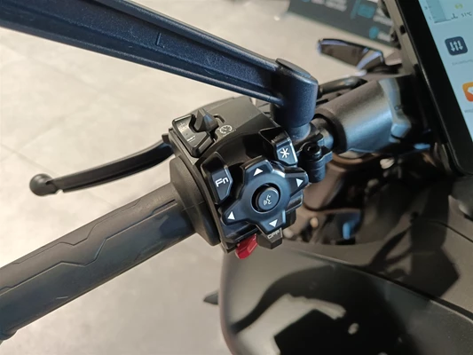 CFMOTO 800NK Advanced (schwarz) - Bild 4
