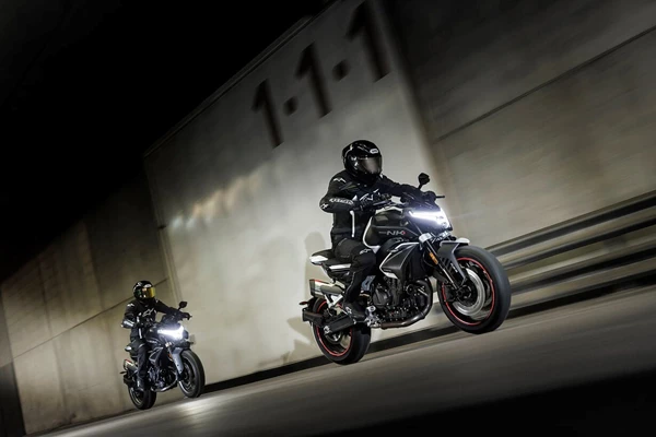 CFMOTO 800NK Advanced (schwarz) - Bild 7