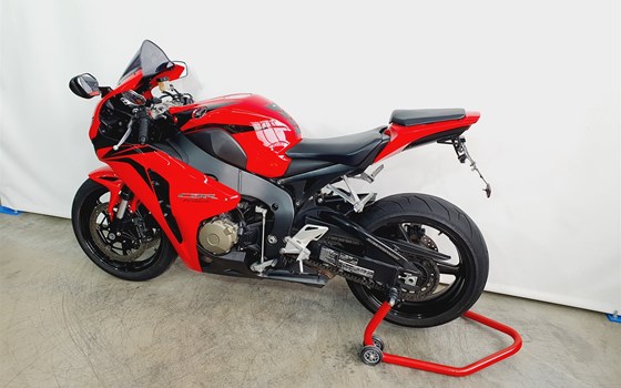 Gebrauchtmotorrad Honda CBR1000RR Fireblade - Bild 7