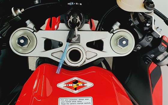 Gebrauchtmotorrad Honda CBR1000RR Fireblade - Bild 10