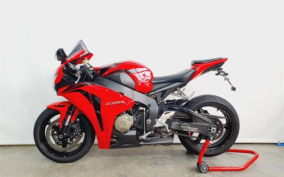 Gebrauchtmotorrad Honda CBR1000RR Fireblade - Bild 5