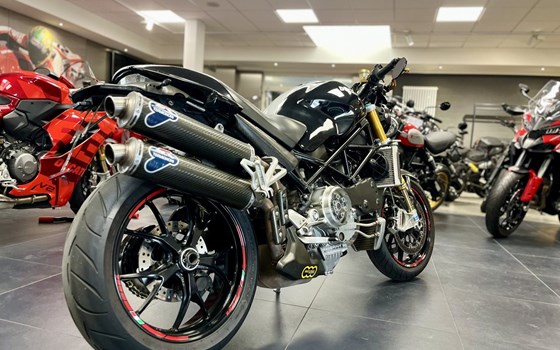 Gebrauchtmotorrad Ducati Monster S4RS - Bild 3