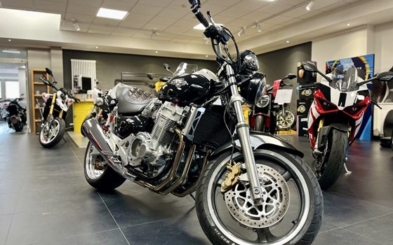 Gebrauchtmotorrad Honda X4 (SC38) - Bild 6