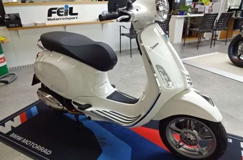 Vespa Primavera 125