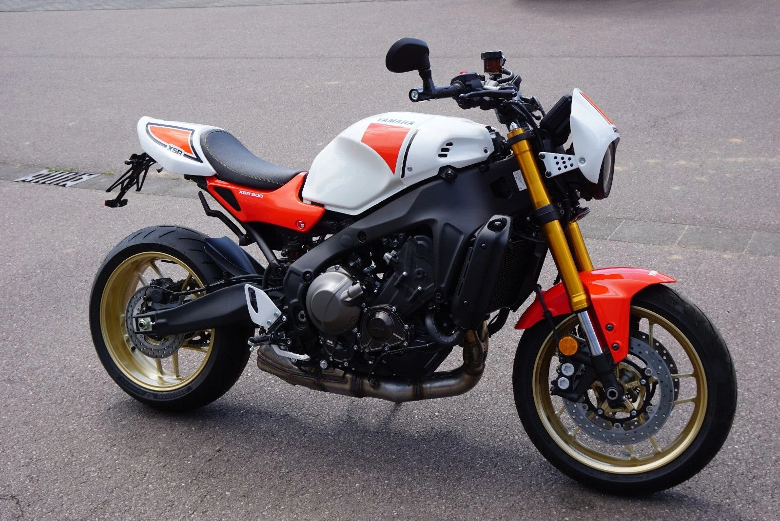 Yamaha XSR900