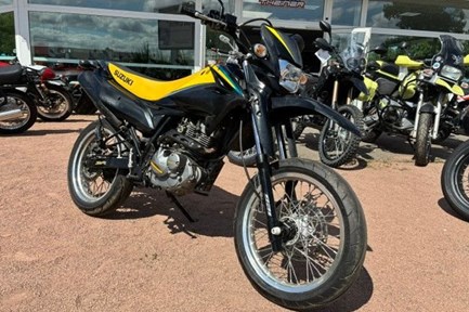 Suzuki DR 125 SM