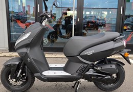 Neumotorrad Peugeot Kisbee S Naked