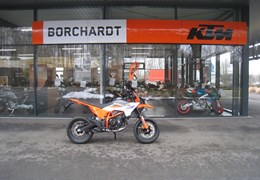 Neumotorrad KTM 390 SMC R