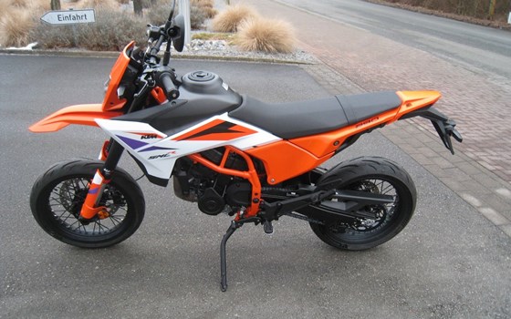 Neufahrzeug KTM 390 SMC R - Bild 6