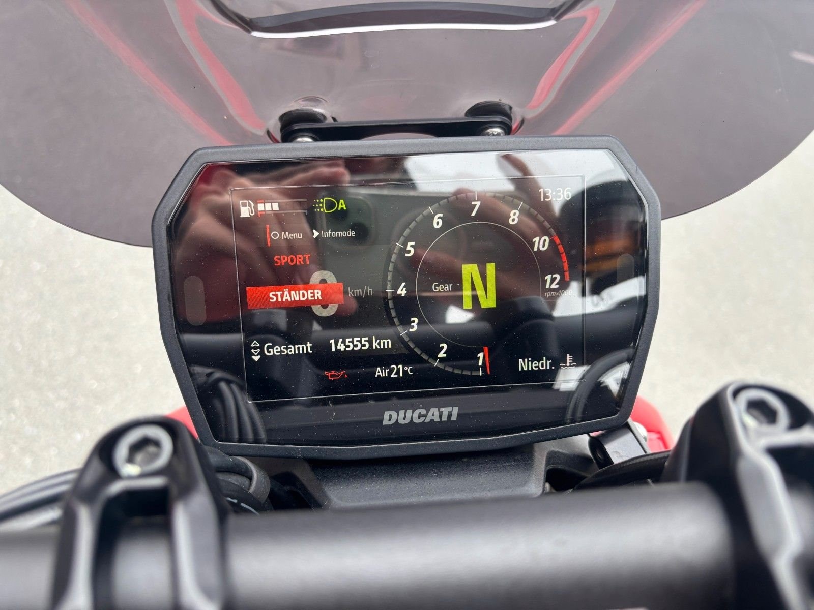 Ducati Streetfighter V2 S