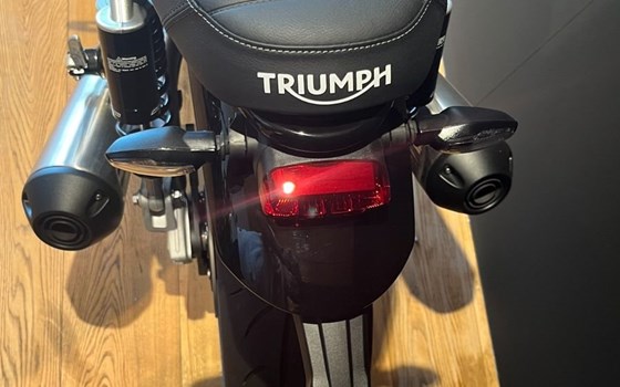 Gebrauchtmotorrad Triumph Speed Twin 1200 - Bild 9