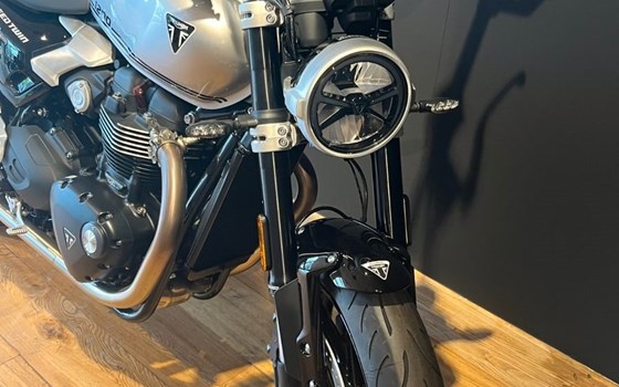 Gebrauchtmotorrad Triumph Speed Twin 1200 - Bild 2