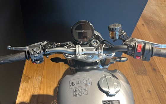 Gebrauchtmotorrad Triumph Speed Twin 1200 - Bild 4