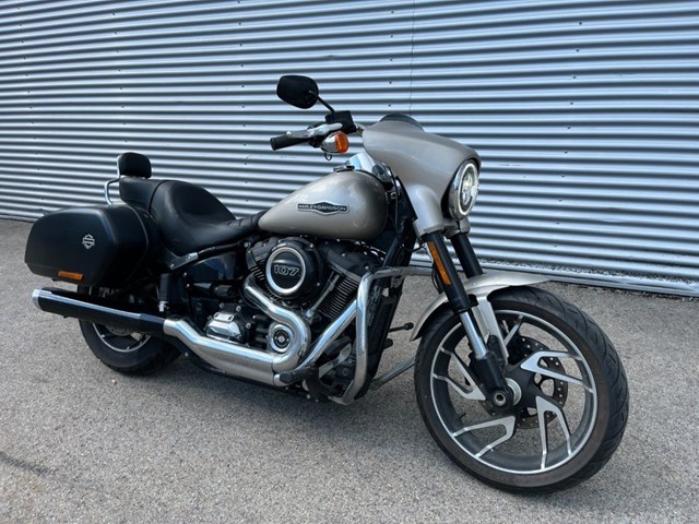 Harley-Davidson Softail Sport Glide FLSB (silber) - Bild 4