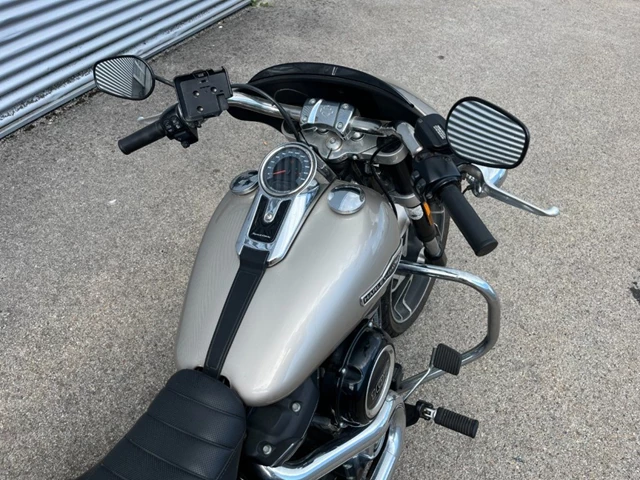 Harley-Davidson Softail Sport Glide FLSB (silber) - Bild 5