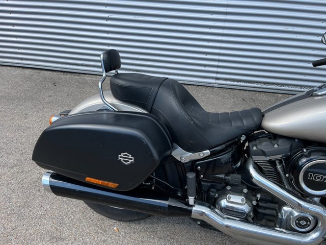 Harley-Davidson Softail Sport Glide FLSB (silber) - Bild 6