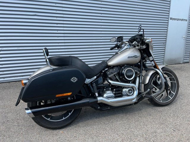 Harley-Davidson Softail Sport Glide FLSB (silber) - Bild 7