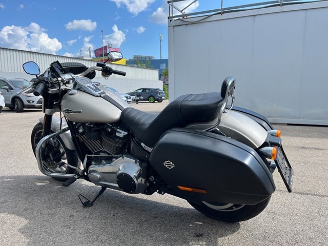 Harley-Davidson Softail Sport Glide FLSB (silber) - Bild 8