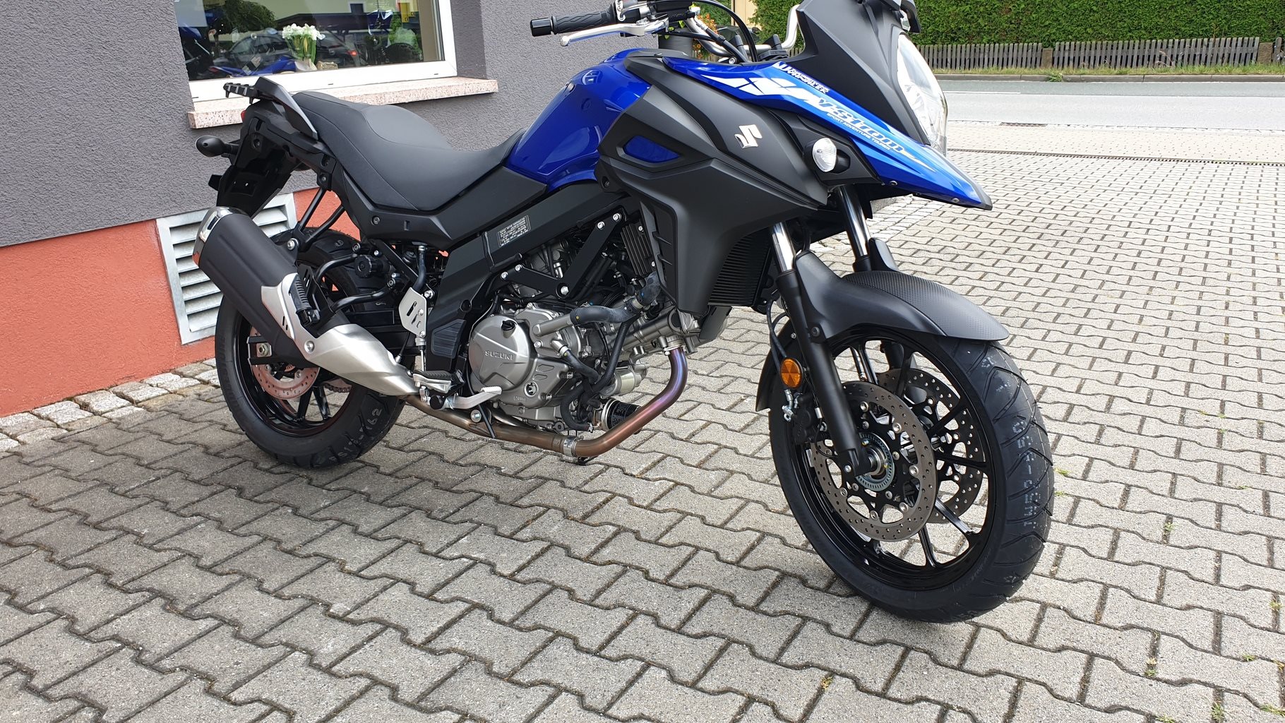 Suzuki V-Strom 650