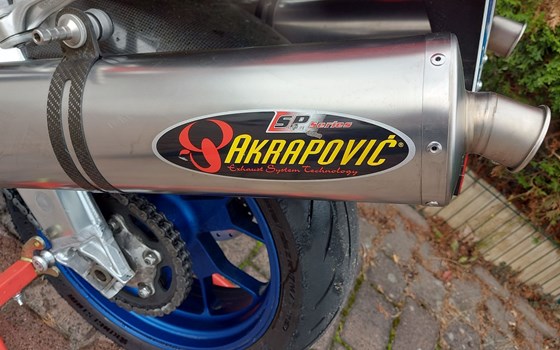 Gebrauchtmotorrad Aprilia RSV 1000 R Factory (RSV Mille R Factory) - Bild 10