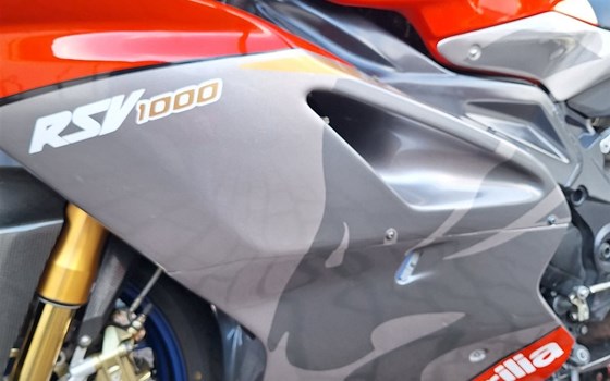 Gebrauchtmotorrad Aprilia RSV 1000 R Factory (RSV Mille R Factory) - Bild 6