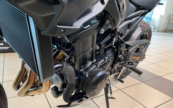 Neufahrzeug Kawasaki Z 900RS Black Edition - Bild 11