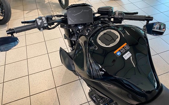 Neufahrzeug Kawasaki Z 900RS Black Edition - Bild 6