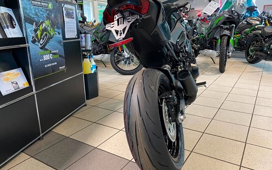 Neufahrzeug Kawasaki Z 900RS Black Edition - Bild 8