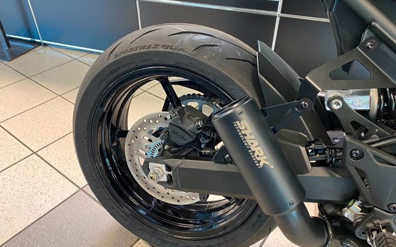 Neufahrzeug Kawasaki Z 900RS Black Edition - Bild 9